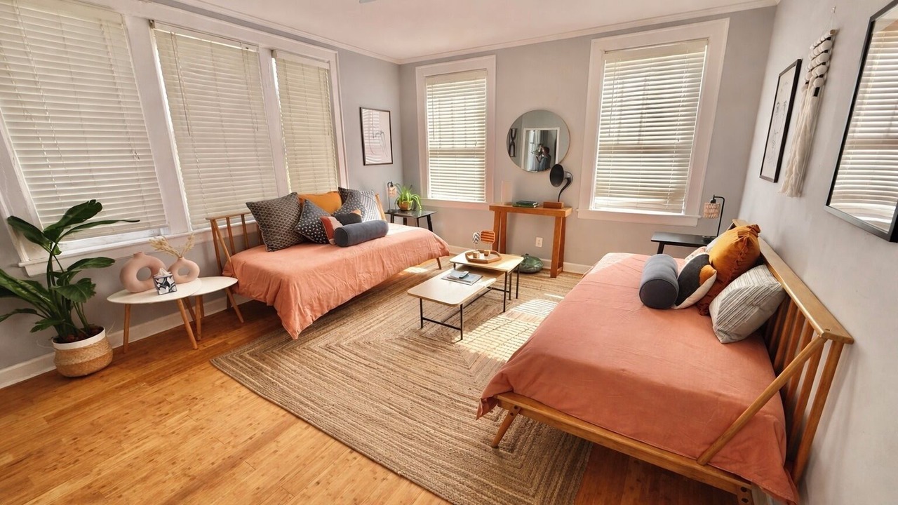 Photo of Bedroom in Metropolitan