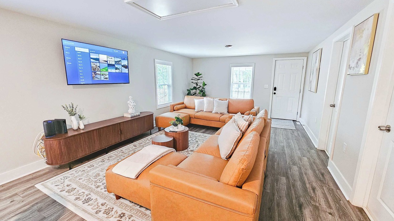 Photo of Livingroom in Burlington