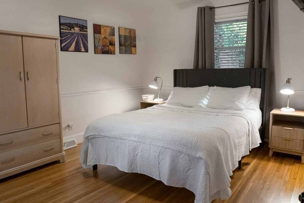 Photo of Bedroom in Executive Park