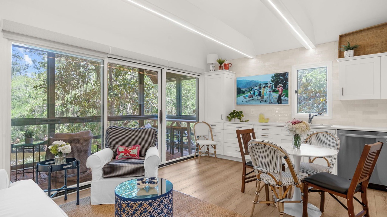 Photo of Livingroom in West Beach Village
