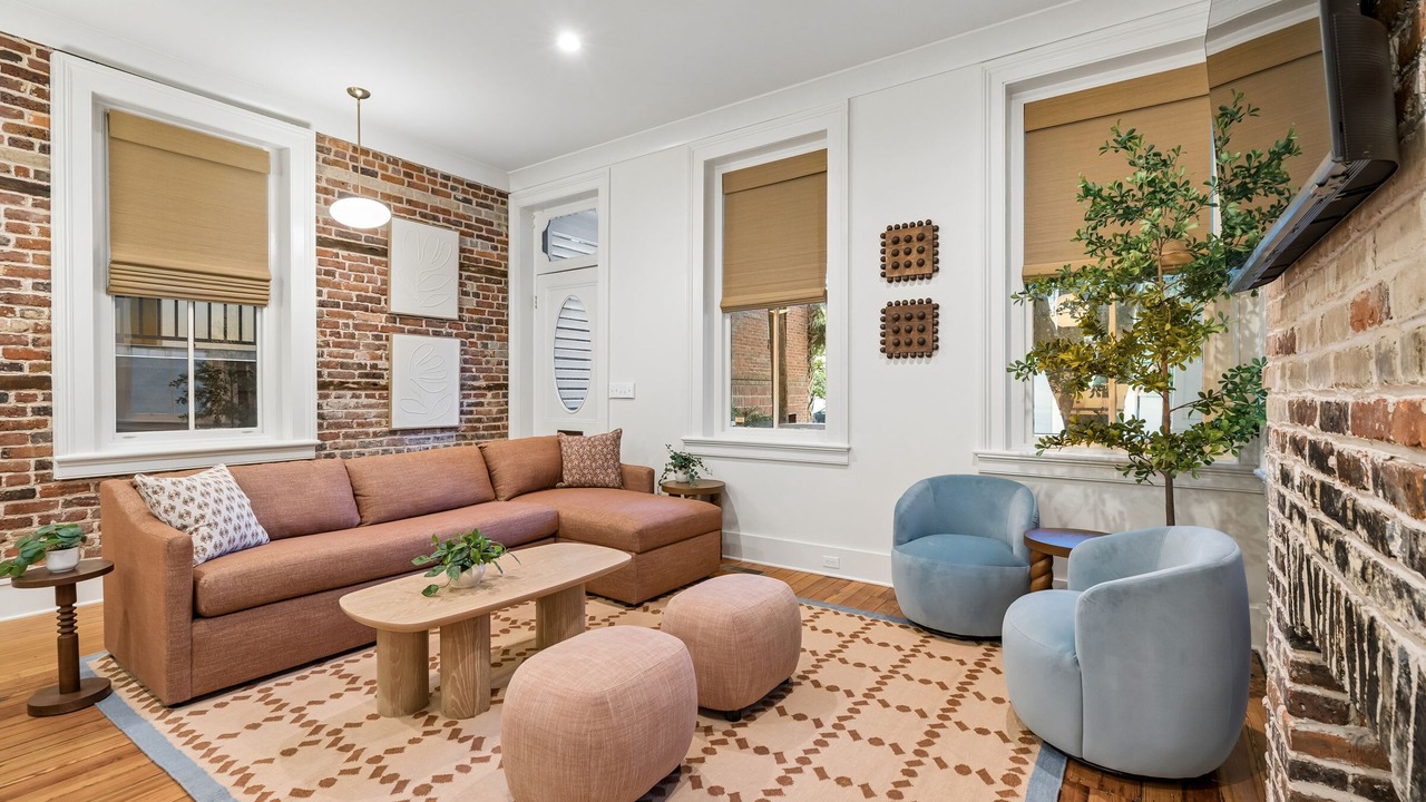 Photo of Livingroom in Charleston Historic District