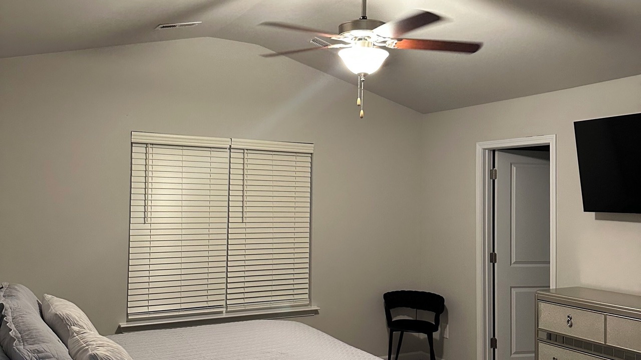 Photo of Bedroom in Harwood Lane