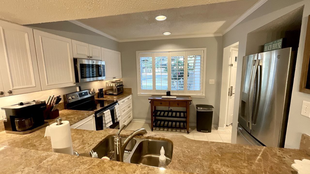 Photo of Kitchen in Arcadian Shores