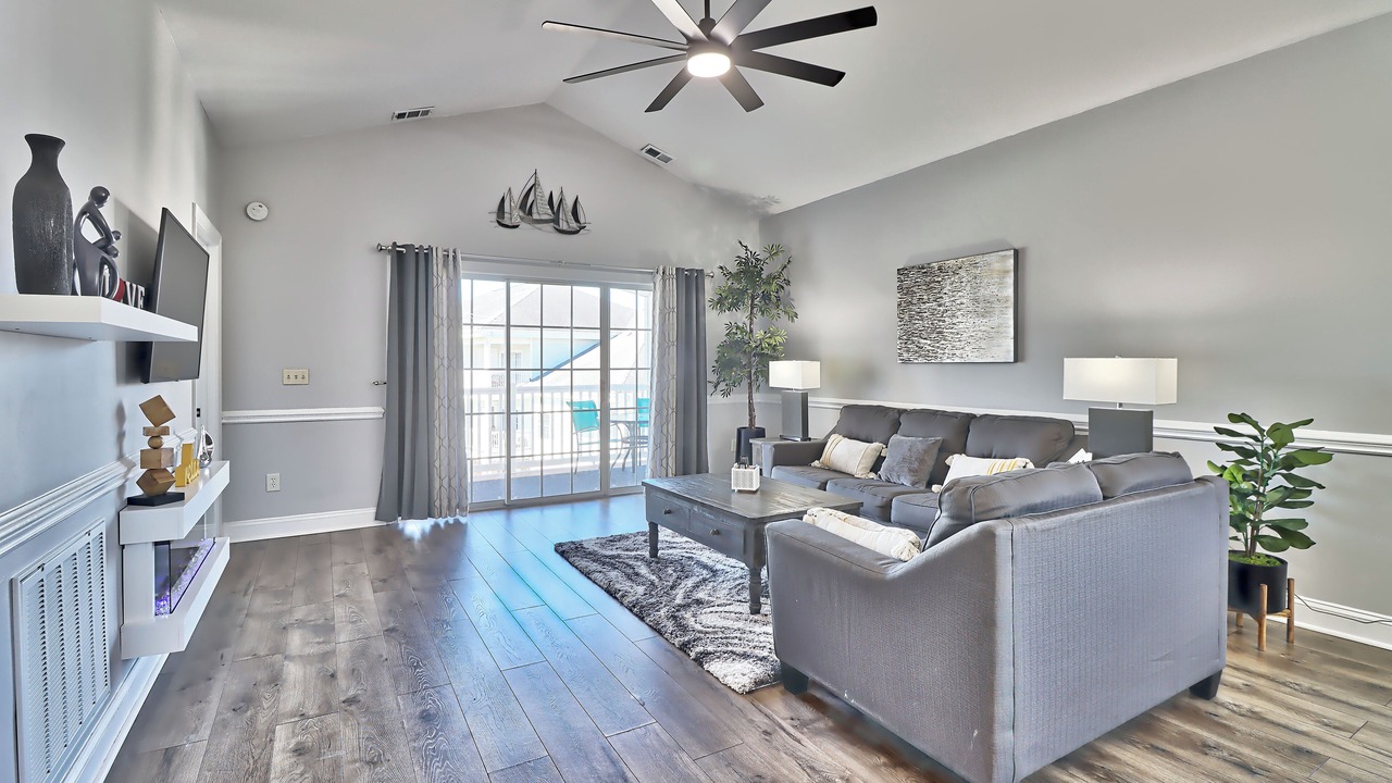 Photo of Livingroom in Central Myrtle Beach