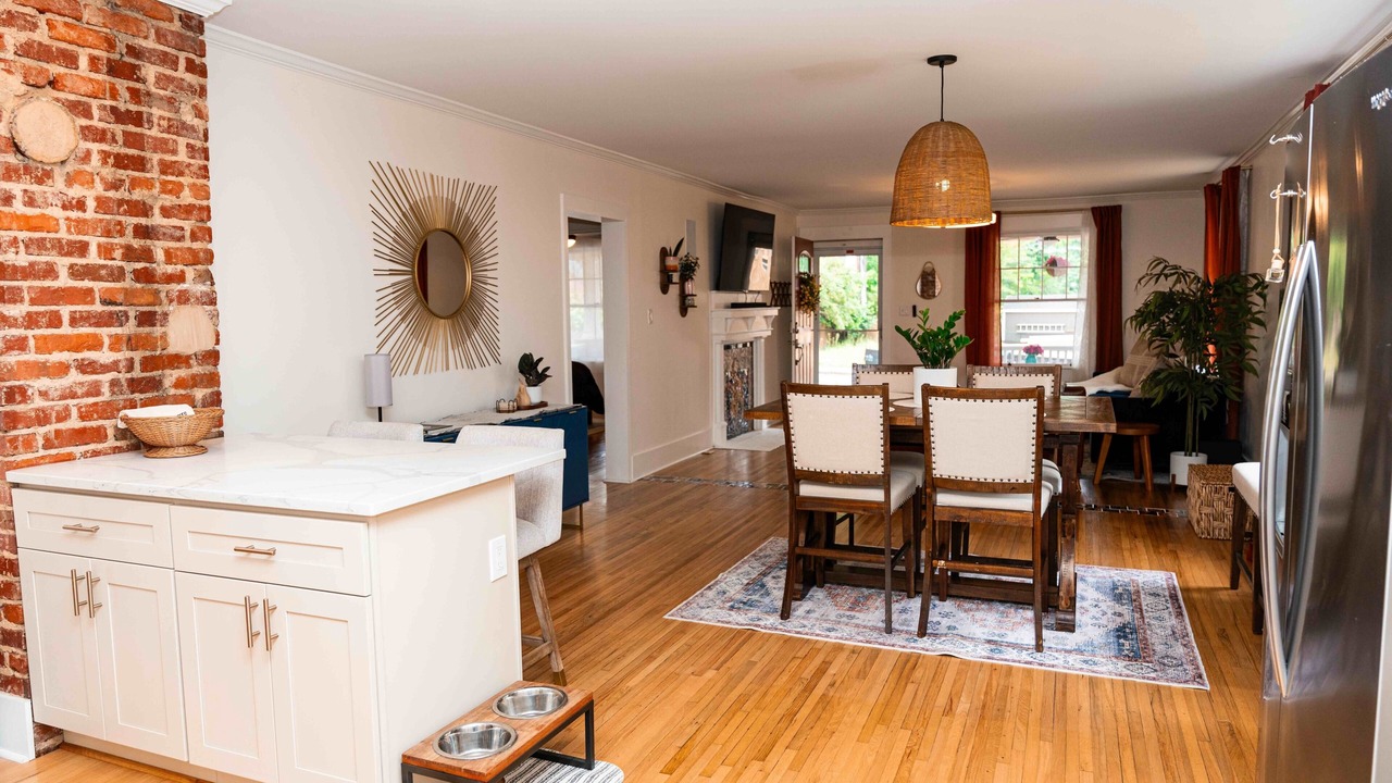 Photo of Bedroom in Plaza Midwood