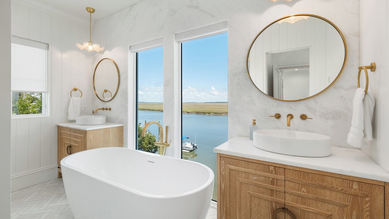 Photo of Bathroom in Ocean Ridge
