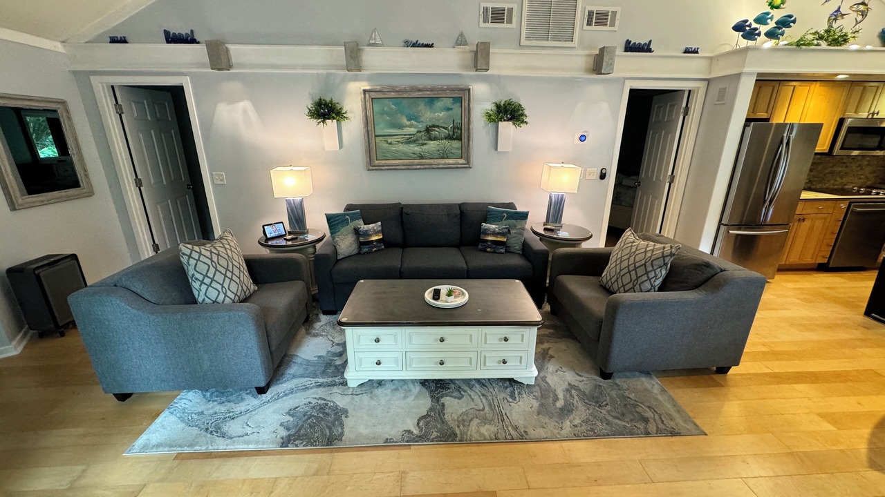 Photo of Livingroom in Night Heron