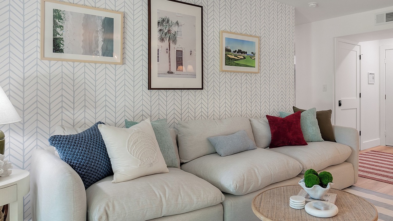 Photo of Livingroom in Tarpon Pond