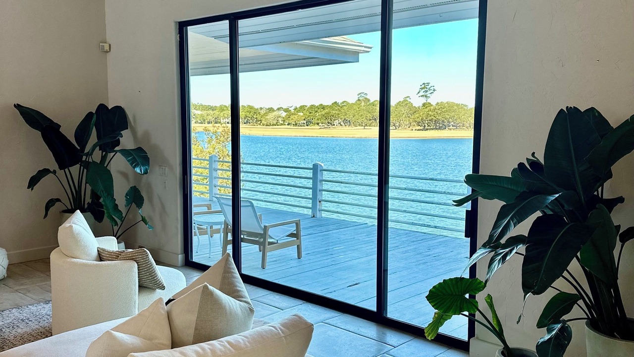 Photo of Bedroom in Debordieu Colony