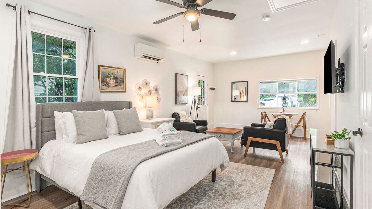 Photo of Bedroom in Charleston