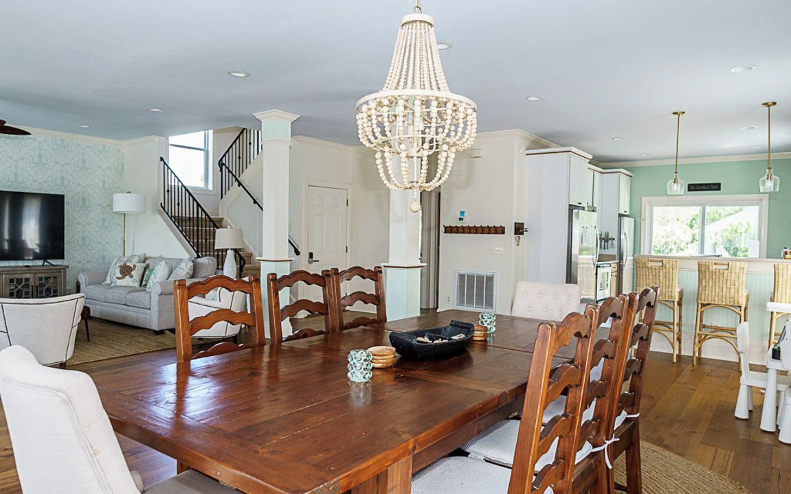 Photo of Livingroom in Oceanmarsh Subdivision