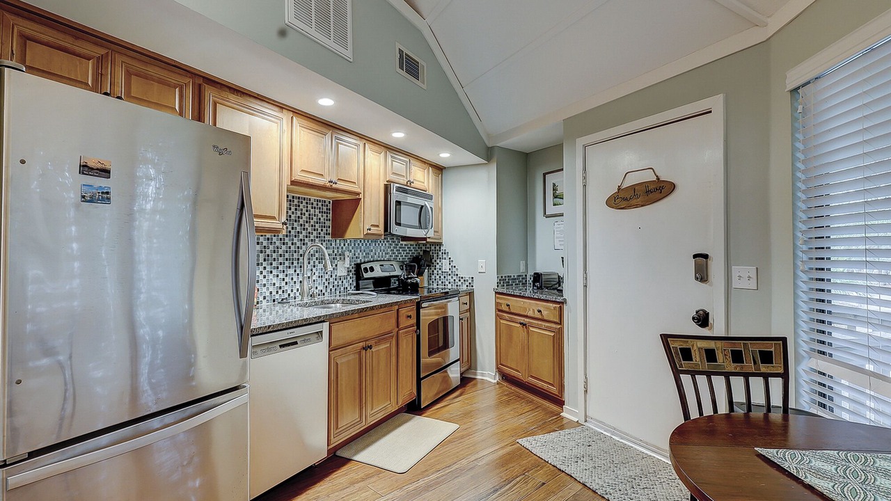 Photo of Kitchen in Night Heron