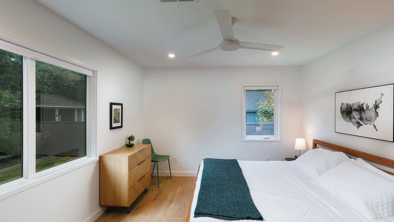 Photo of Bedroom in Summerville Historic District