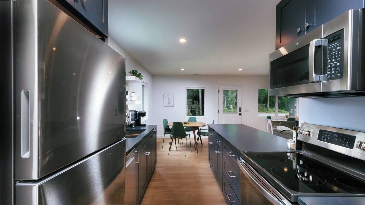 Photo of Kitchen in Summerville Historic District