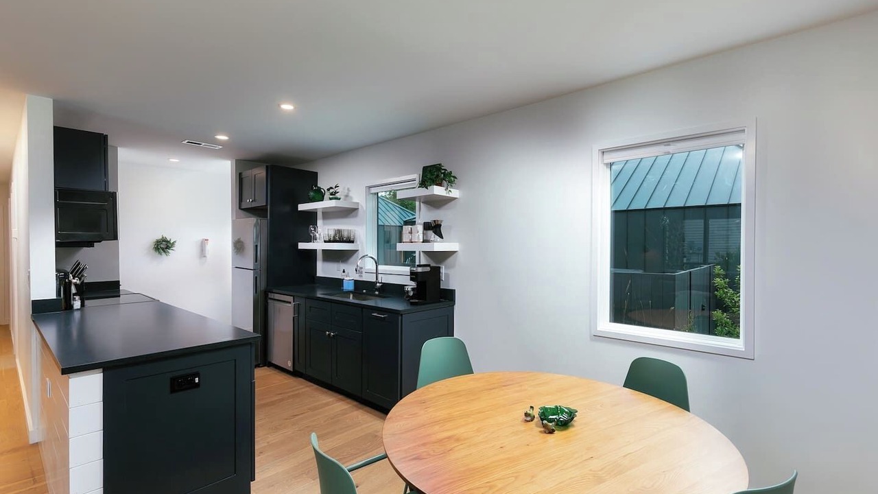 Photo of Kitchen in Summerville Historic District