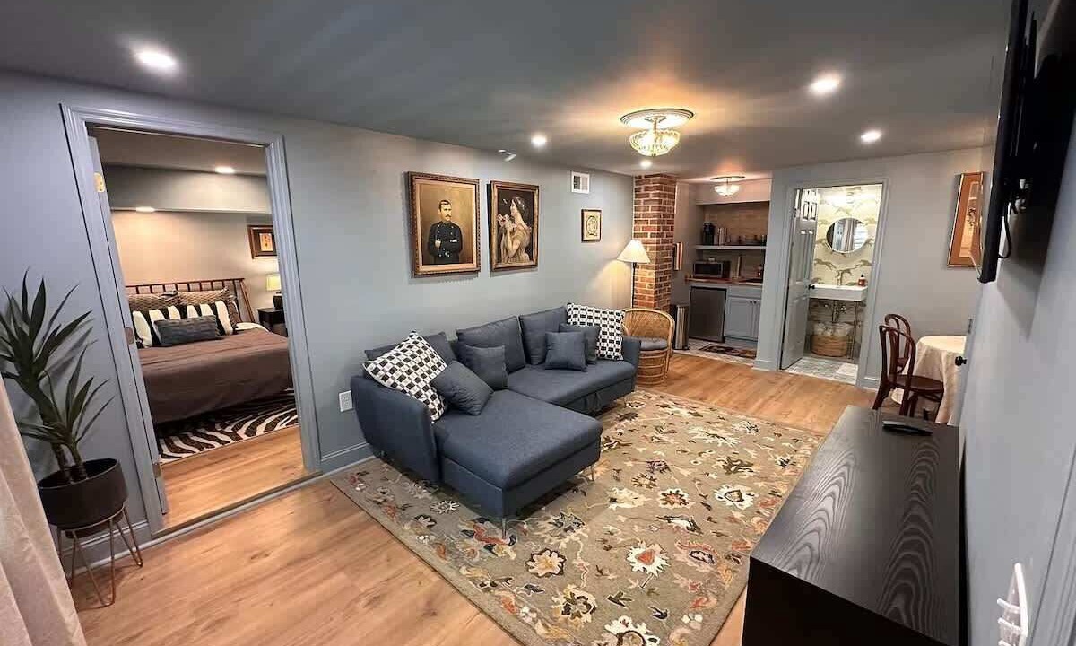 Photo of Livingroom in Charleston