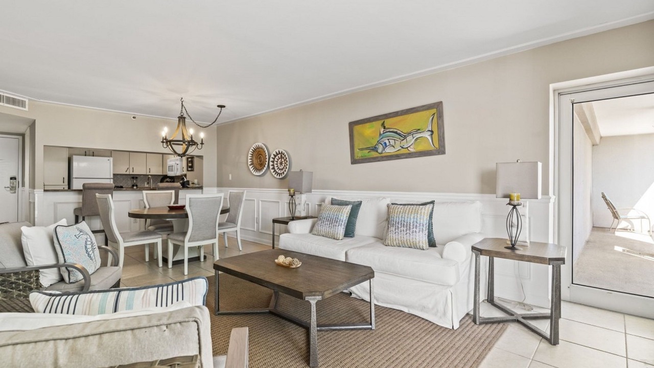Photo of Livingroom in Arcadian Shores