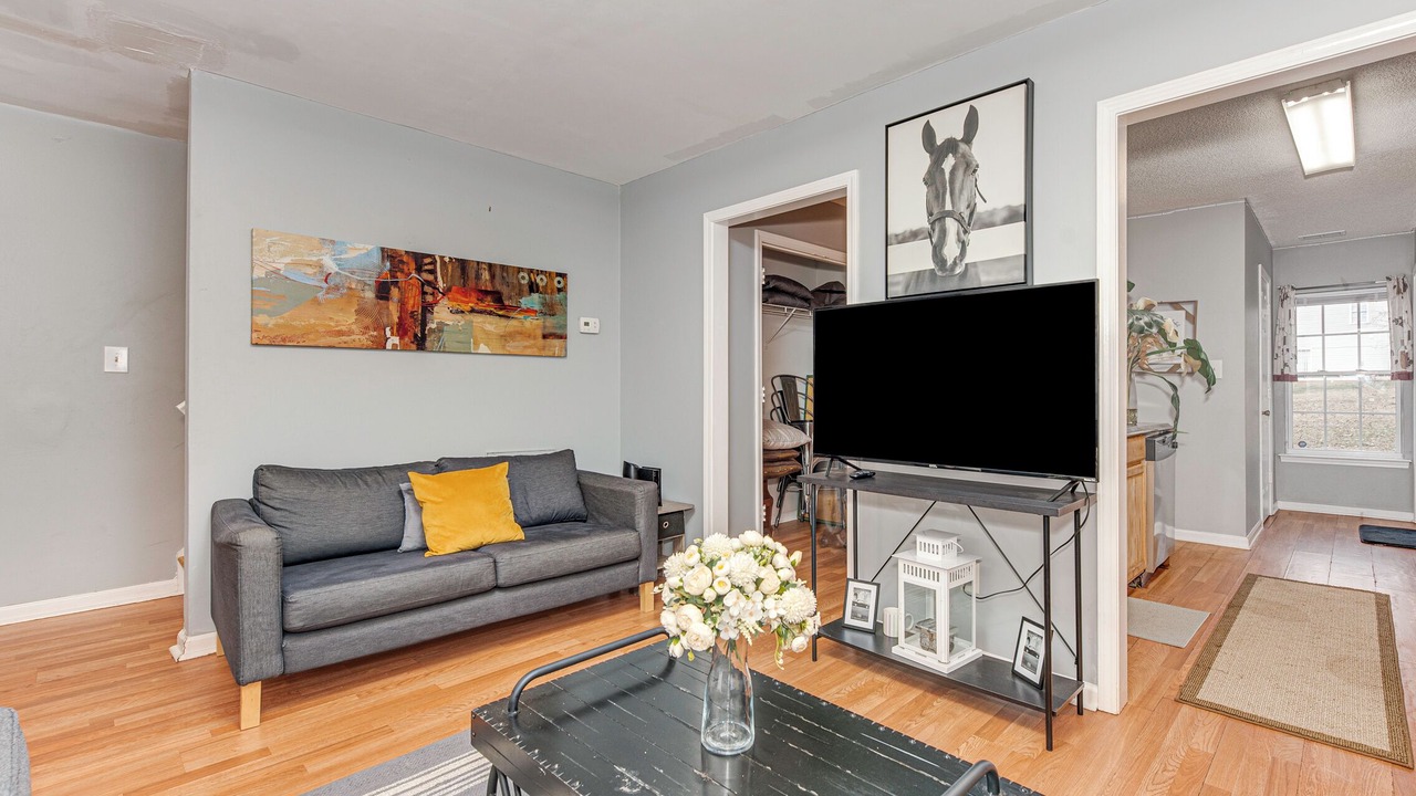 Photo of Livingroom in Enderly Park