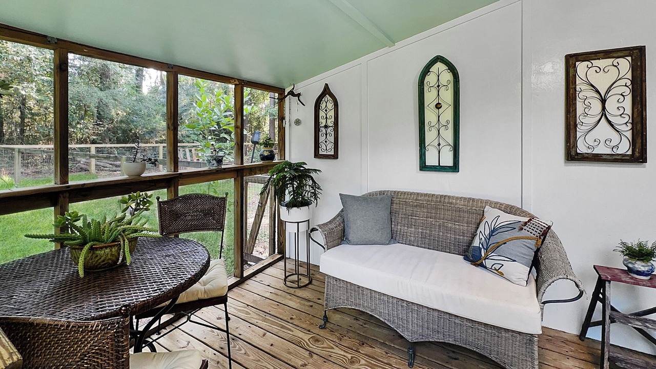 Photo of Livingroom in Charleston