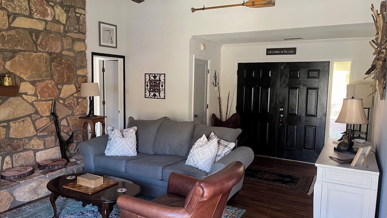 Photo of Livingroom in Monroe