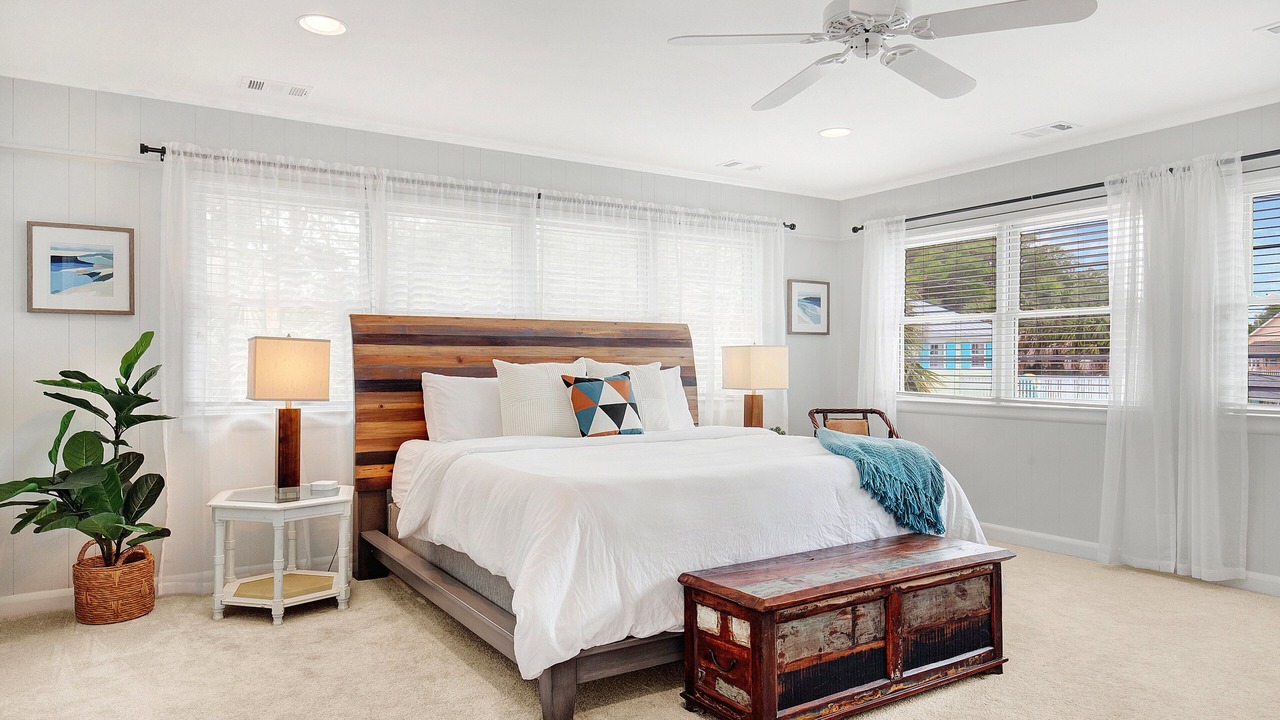 Photo of Bedroom in Savannah Beach