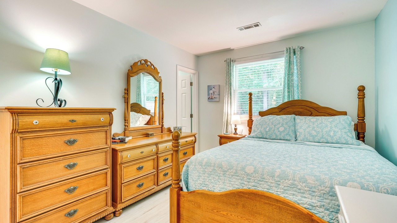 Photo of Bedroom in Goose Creek