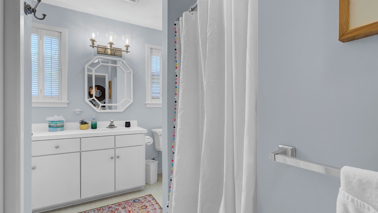 Photo of Bathroom in Sullivan's Island