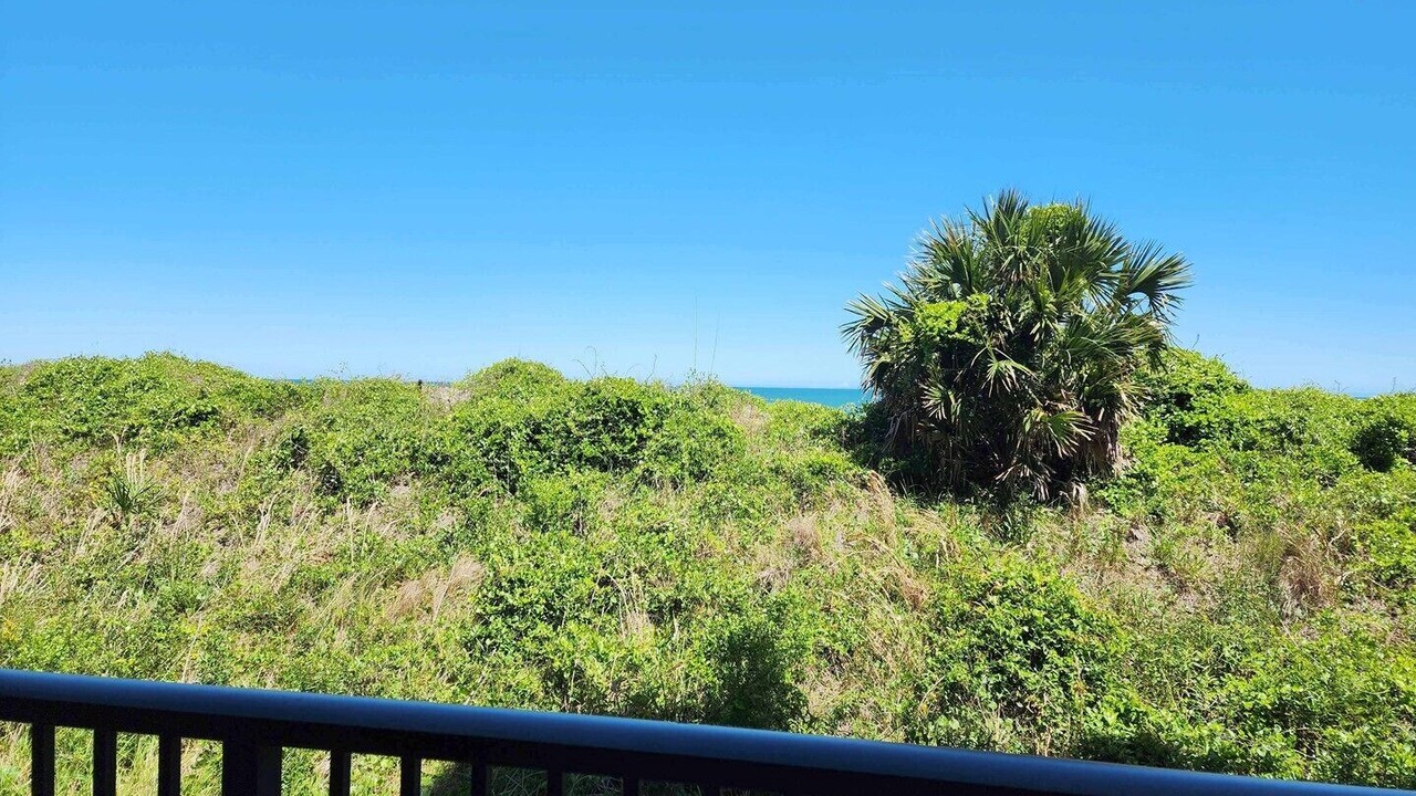 Photo of Patio Balcony in Litchfield by the Sea