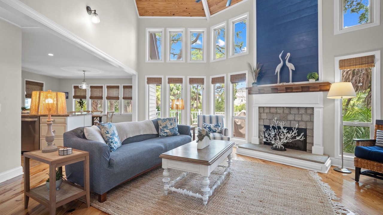 Photo of Livingroom in Deer Lake