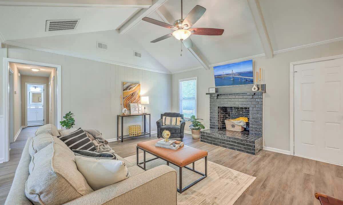 Photo of Livingroom in Summerville