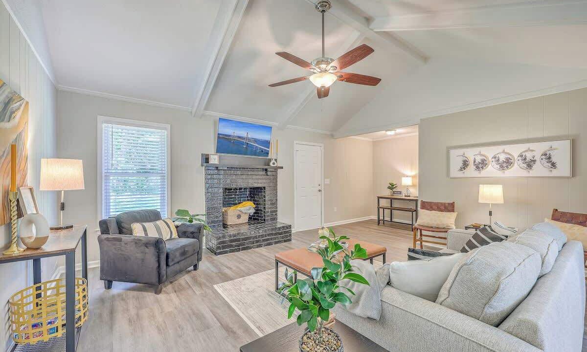 Photo of Livingroom in Summerville
