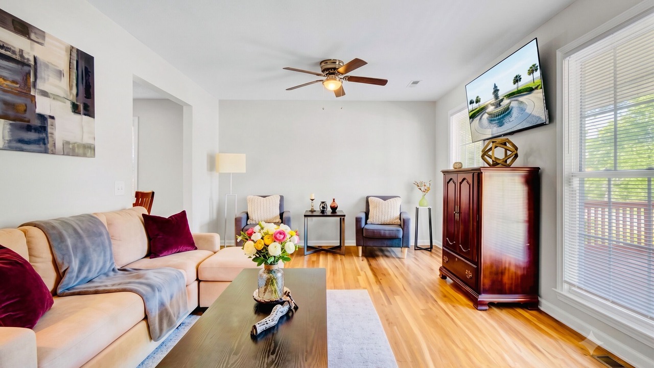 Photo of Livingroom in Ladson