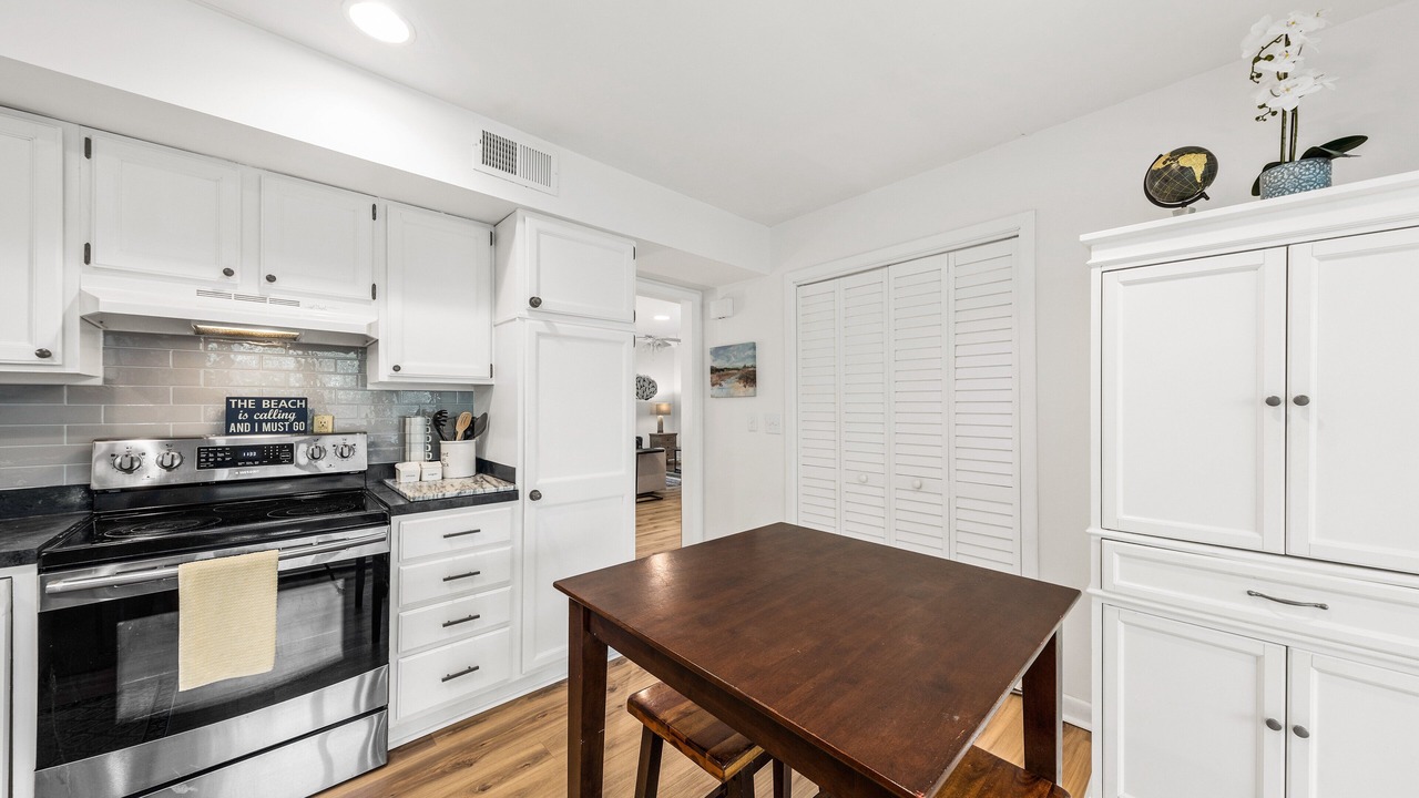 Photo of Kitchen in Spinnaker Beachhouses