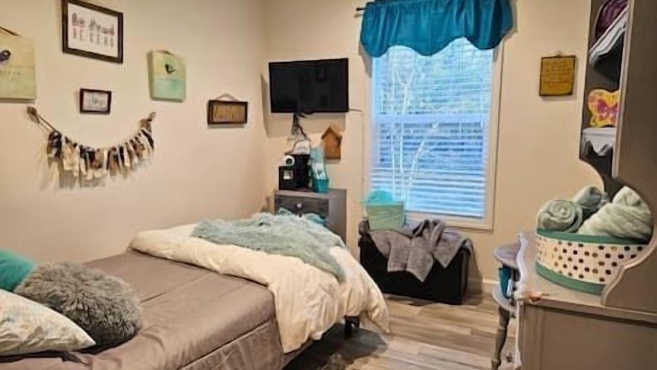 Photo of Bedroom in South Carolina Lakes & Blackwater Rivers