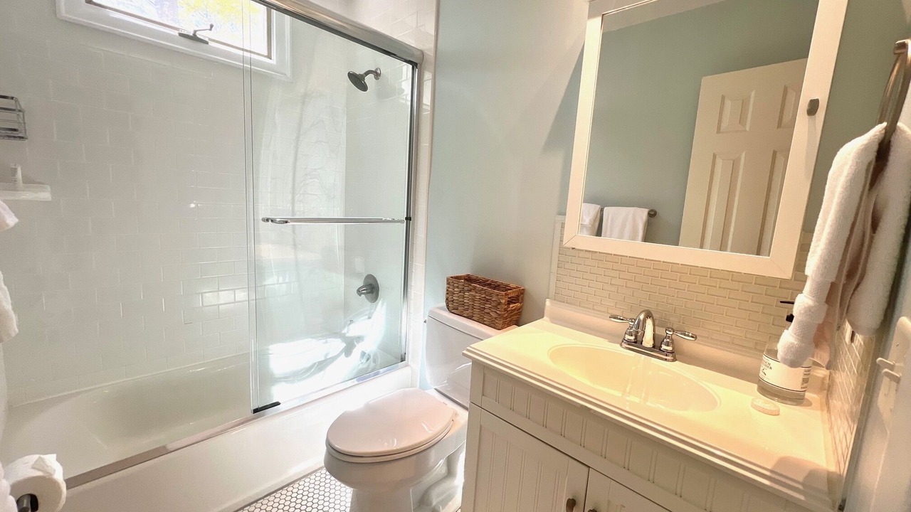 Photo of Bathroom in Tarpon Pond