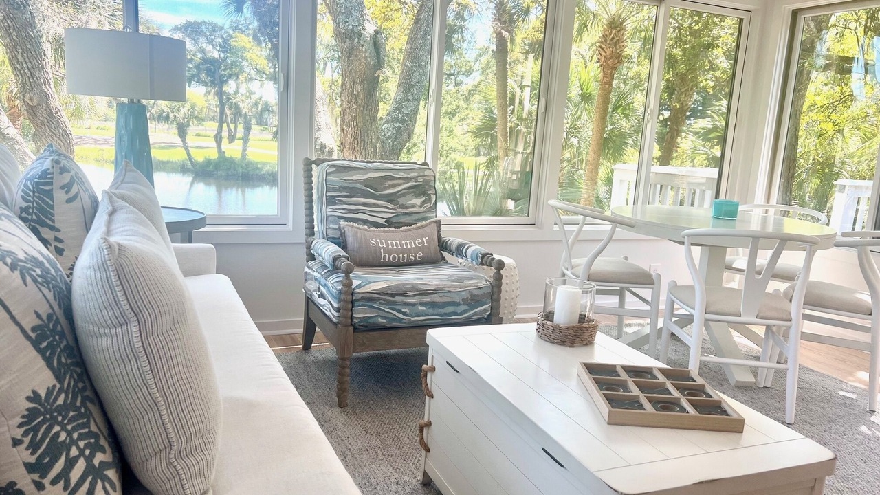 Photo of Livingroom in Tarpon Pond