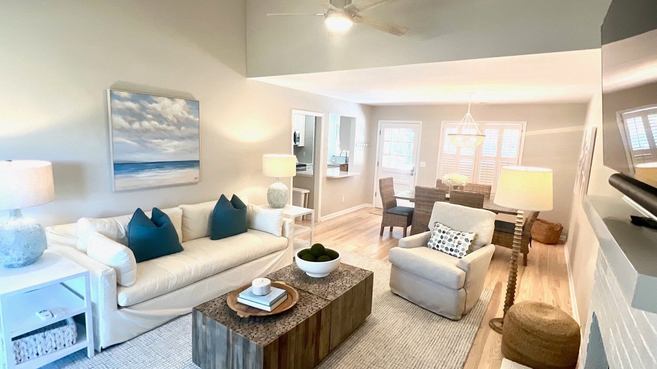 Photo of Livingroom in Tarpon Pond