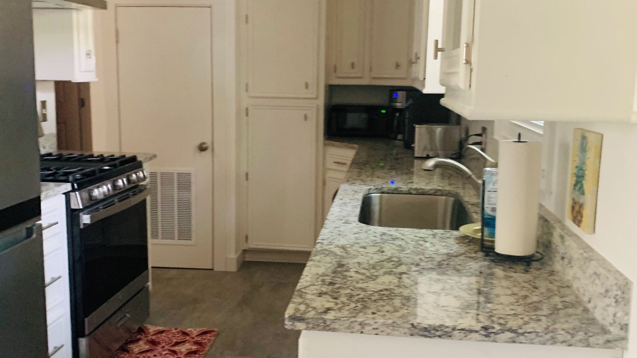 Photo of Kitchen in Summerville Historic District