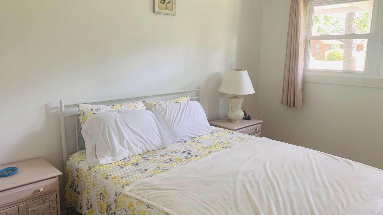 Photo of Bedroom in Summerville Historic District