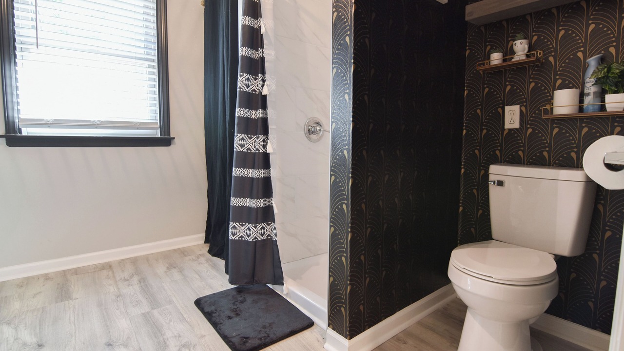 Photo of Bathroom in Bowling Green