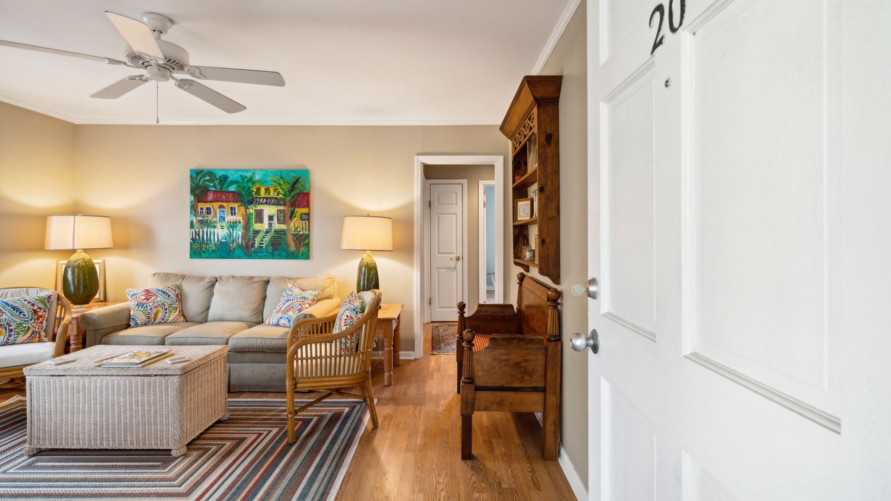 Photo of Livingroom in Sullivan's Island