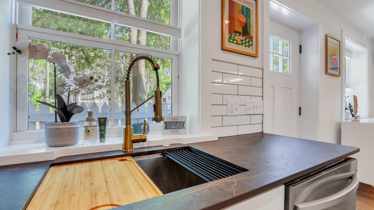 Photo of Kitchen in Historic District