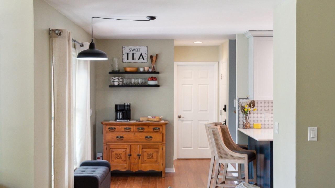 Photo of Livingroom in Hanahan
