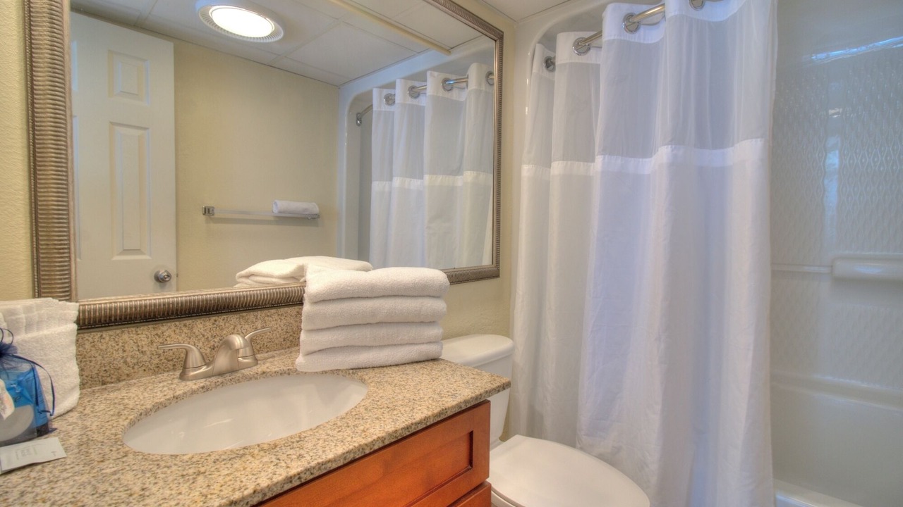 Photo of Bathroom in Arcadian Shores