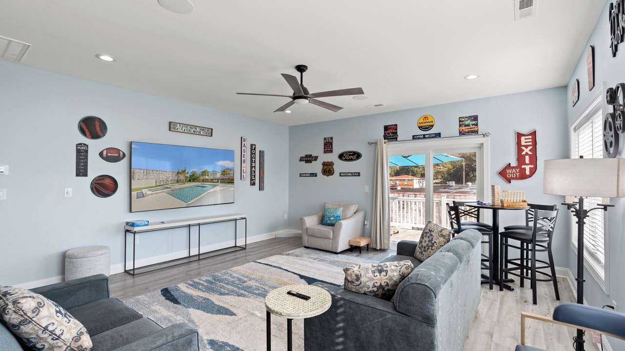 Photo of Livingroom in Atlantic Beach