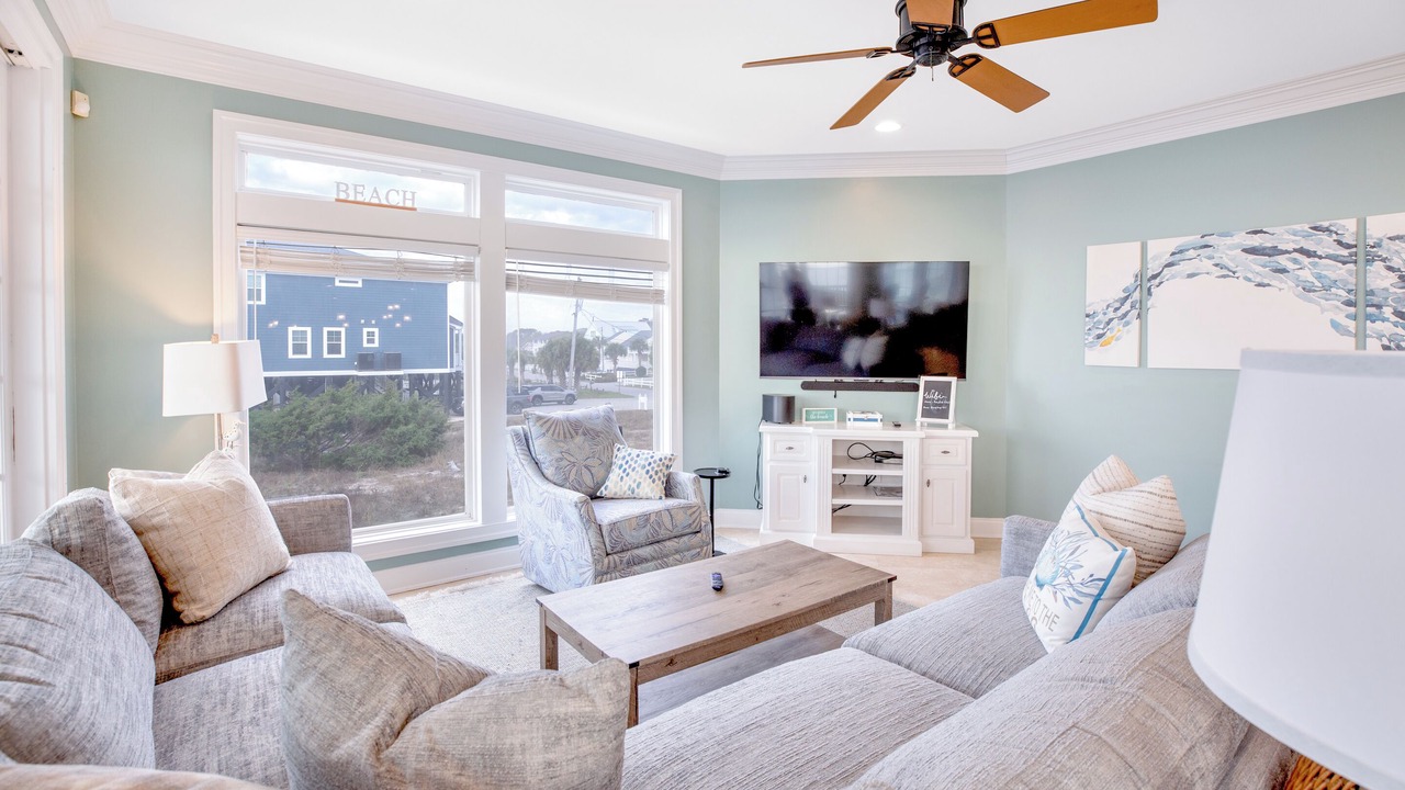 Photo of Livingroom in Long Bay Estates