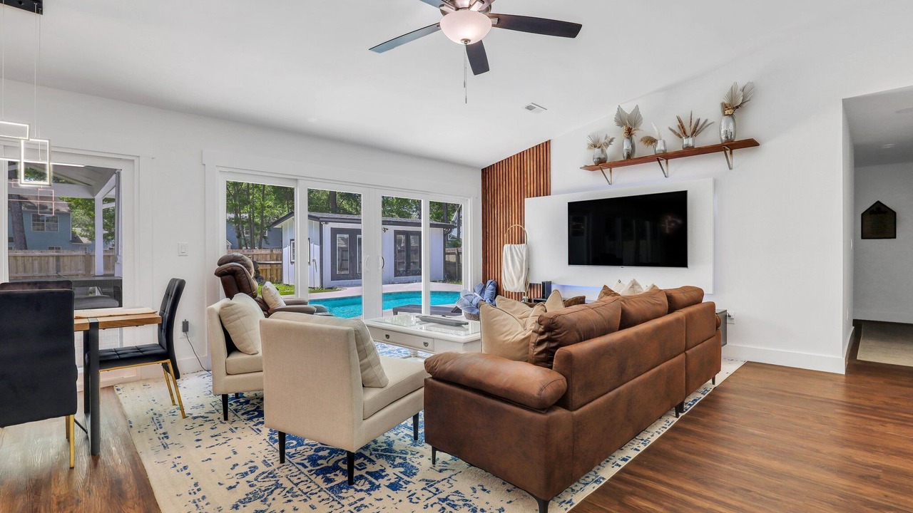 Photo of Livingroom in North Charleston