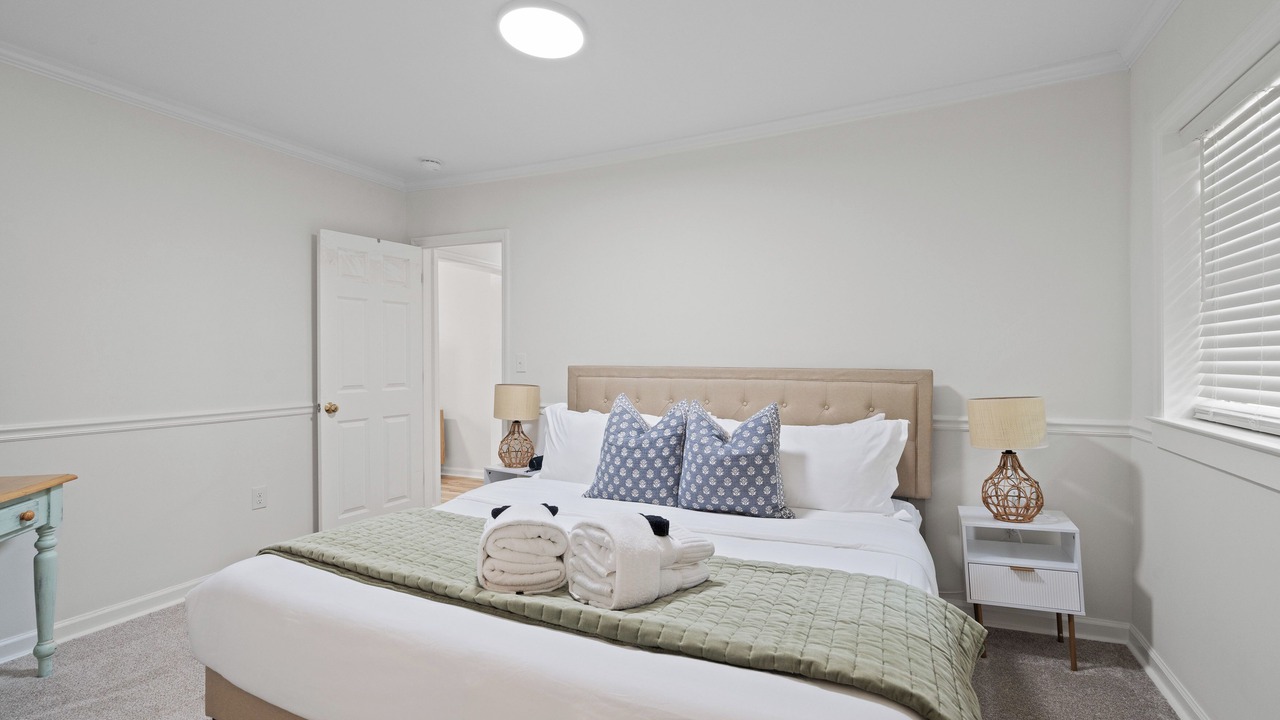 Photo of Bedroom in Northwest Quadrant