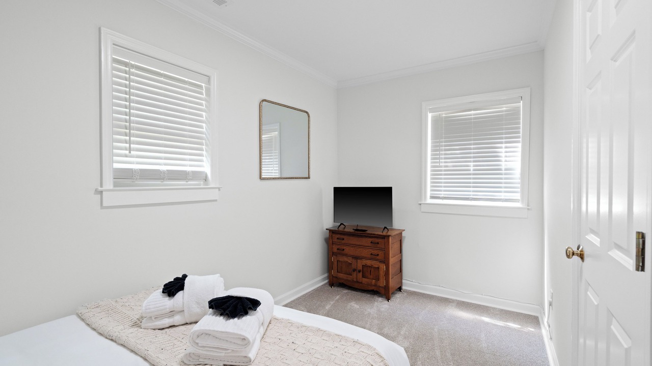 Photo of Bedroom in Northwest Quadrant