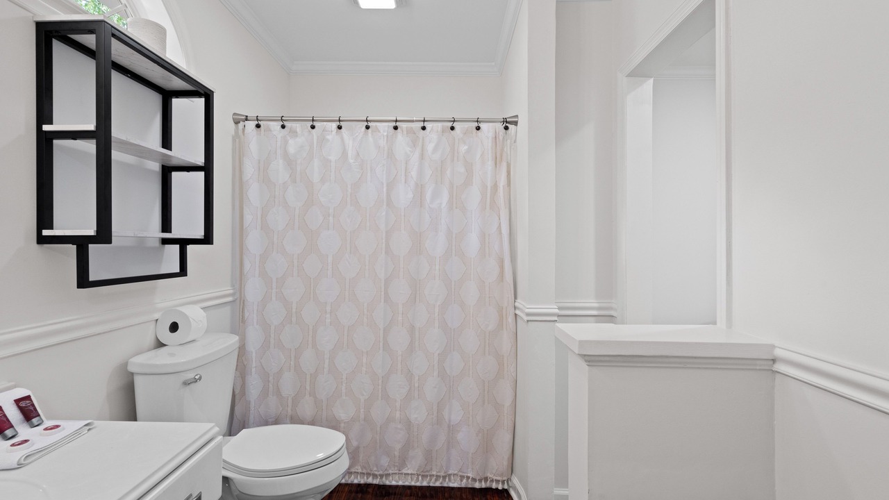 Photo of Bathroom in Northwest Quadrant